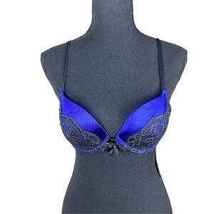 Victoria’s Secret 32C very sexy plunge blue push-up bombshell bra ￼